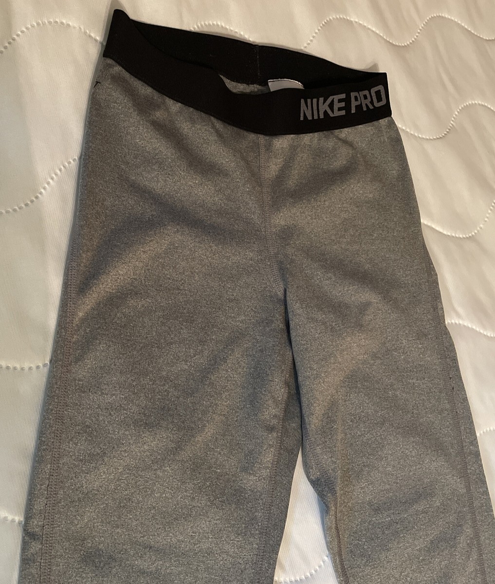nike grey cropped leggings