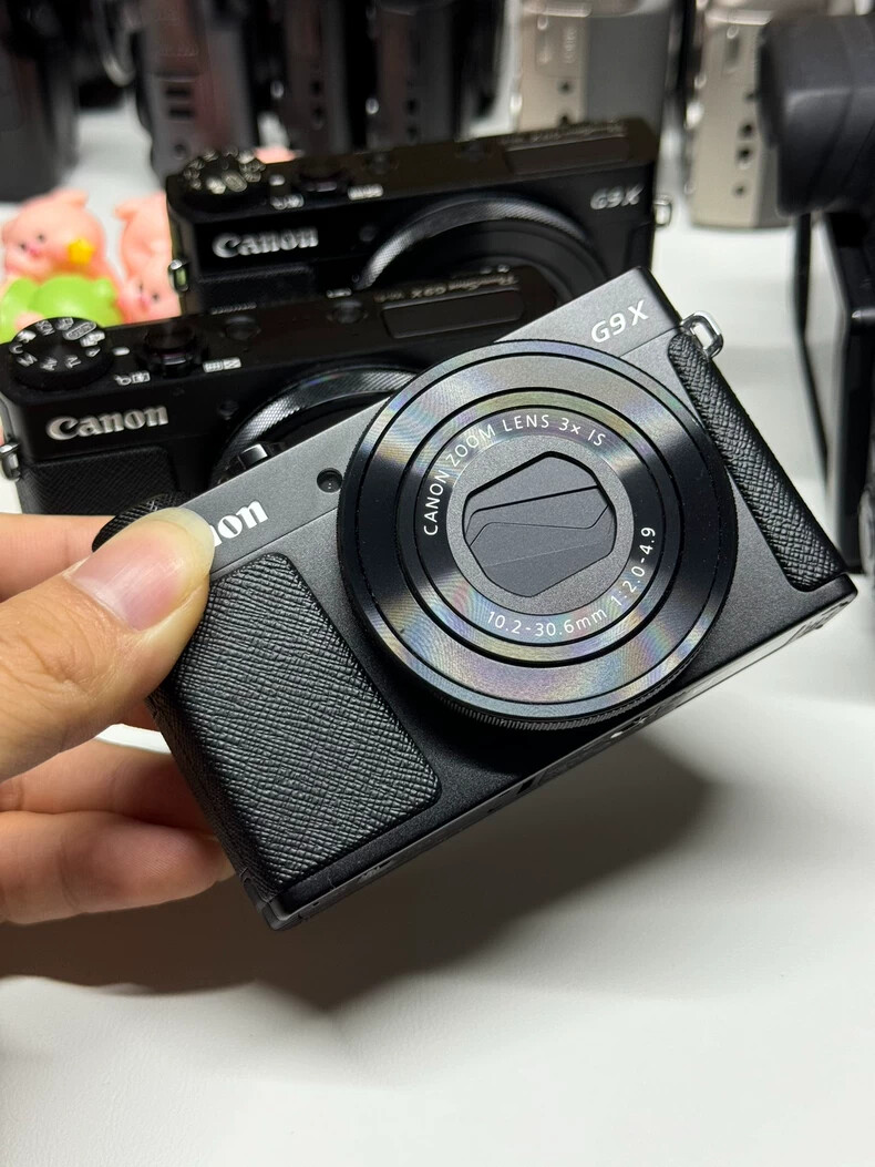 Canon PowerShot G9 X Digital Camera 20.2MP 3x Optical Zoom Touch Screen