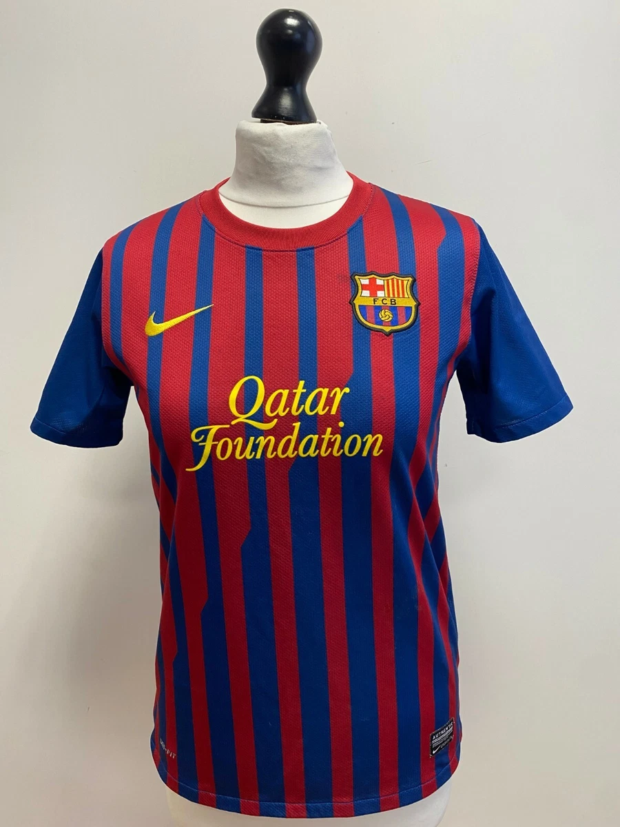 QQ778 BOYS NIKE DRI FIT BARCELONA BLUE RED STRIPED FOOTBALL T SHIRT 12 13 YEARS