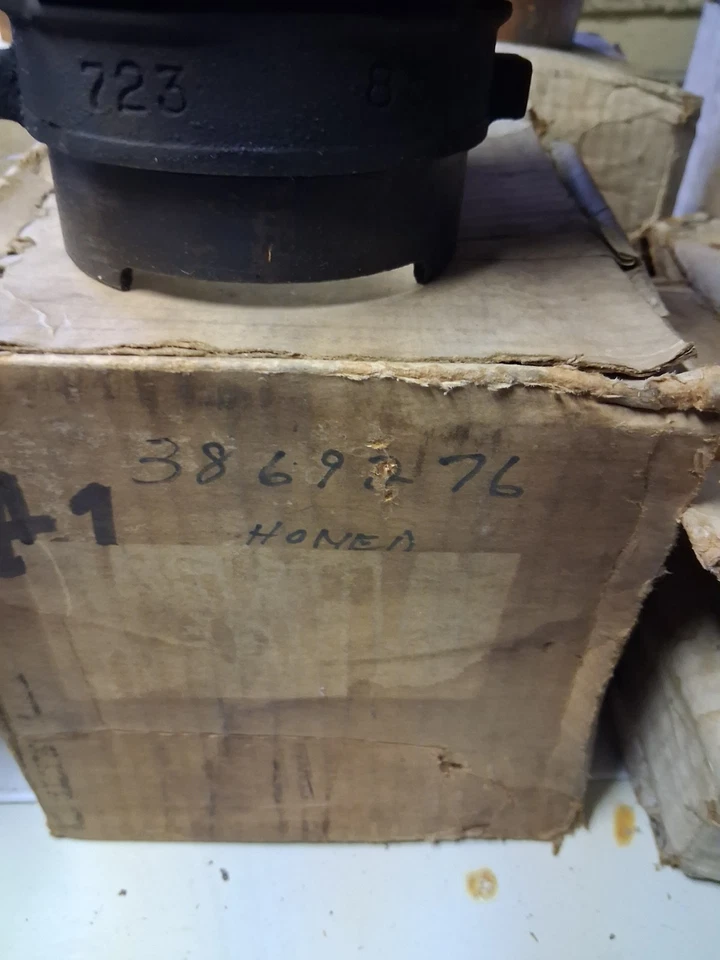 Лот из 7 цилиндров двигателя Chevrolet Corvair 1960-е - Изображение 2 из 4