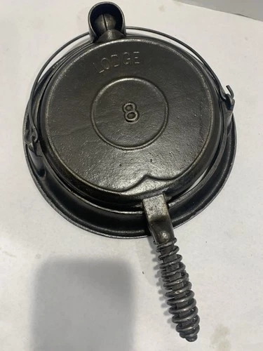 Vintage Refurbished Lodge #8 Cast Iron Waffle Iron