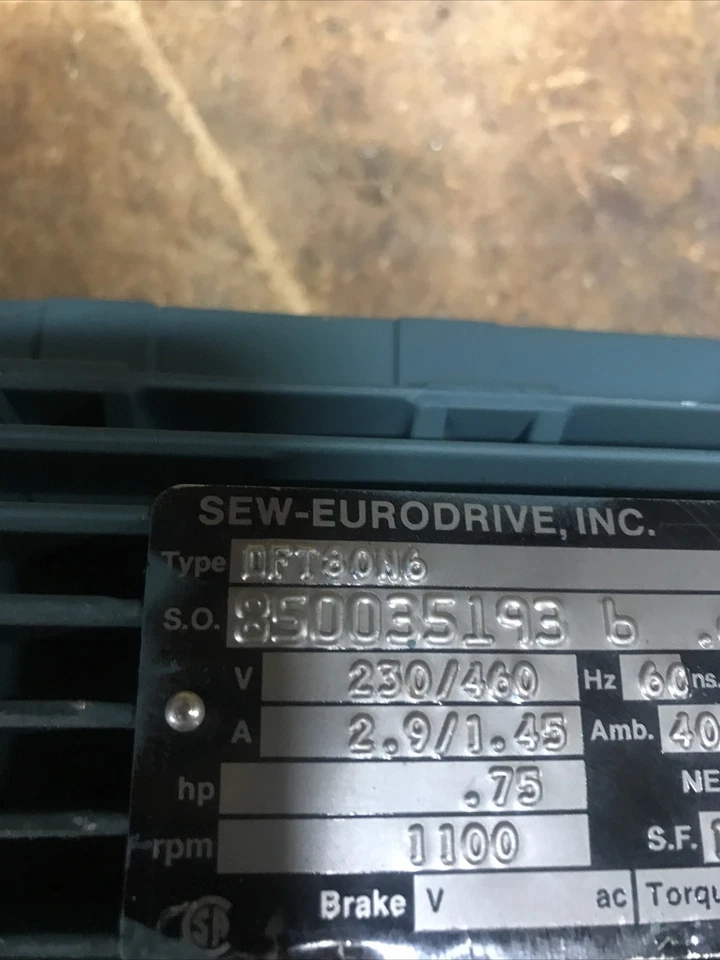 SEW-EURODRIVE 3/4HP GEAR MOTOR 1100 RPM 230/460 1-1/4” Shaft 37.9:1 Ratio - Image 4 of 4