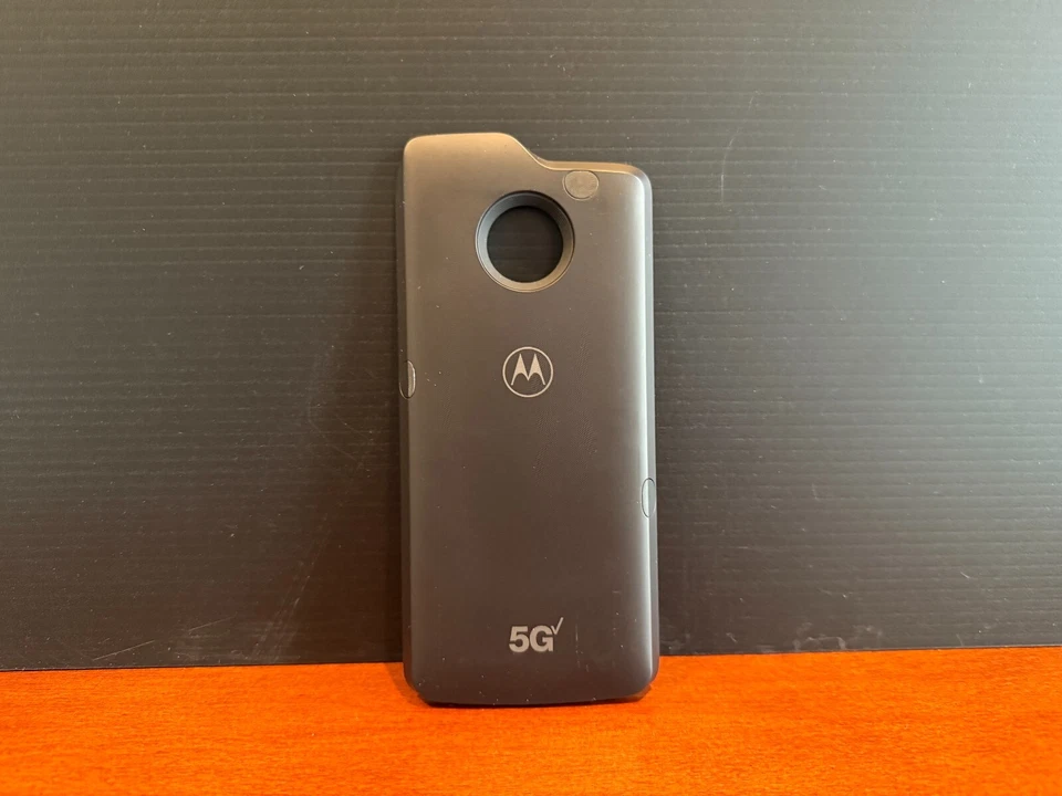 Motorola 5G Moto Mod - Punto de acceso móvil - Red Verizon - Serie Moto Z Foto 2 de 4