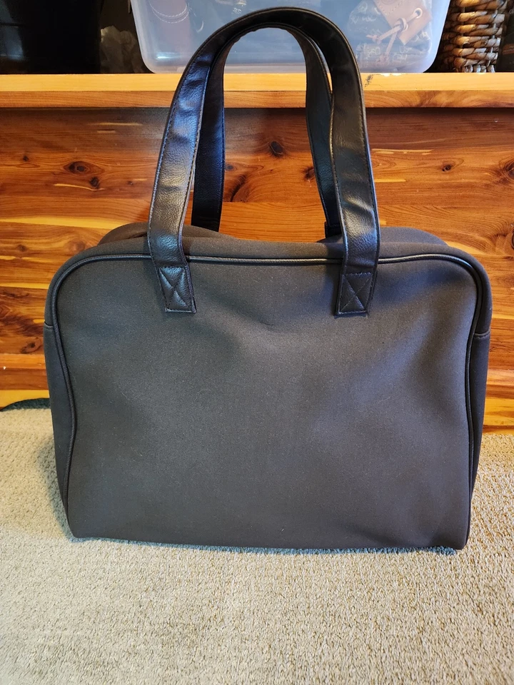 Bolsa de viaje Paco Rabanne 1 Millions en marrón oscuro ~ unisex Foto 2 de 4