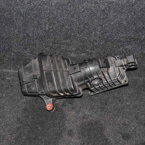 VOLKSWAGEN PASSAT Turbolader-Einlassanschluss B7 1.4 Benzin 03C145755J 2011