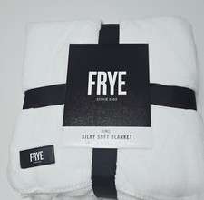 New FRYE - 108in x 90in King Silky Soft Blanket Plush Throw Bedding White Poly