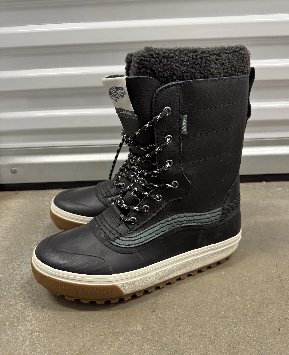 Vans Standard Snow MTE Boots Black Duck Green Boots All Weather