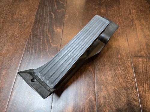 2006-2010 E60 E61 E63 E64 550i 650i M5 M6 SMG Gas Pedal OEM 35426766930
