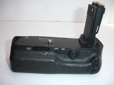 VELLO Vertical Battery Grip for Canon 5D Mark III