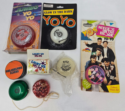 VINTAGE YOYO'S LOT OF 8 NEW KIDS ON THE BLOCK GLOW IN DARK JUMBO DUNCAN FLYERS