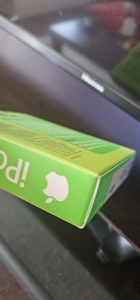 Apple Pod Shuffle 1st Generation 512MB White MP3 Player - New Sealed Box Vintage - Image 3 of 4