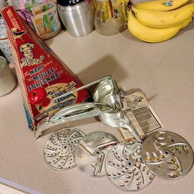 Vintage Mouli-Julienne Rotary Slicer Shredder w/ Box, 4 Discs and Paperwork MCM 