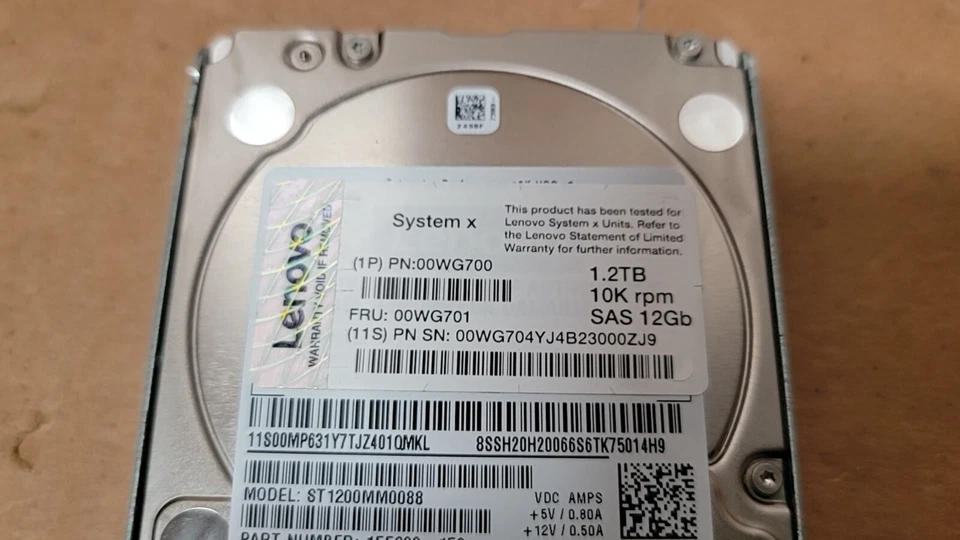 Lenovo 1.2TB 10K 2.5" 6G SAS SFF Hard Disk Drive W/tray 00WG701 00WG700 00WG704 - Image 2 of 3