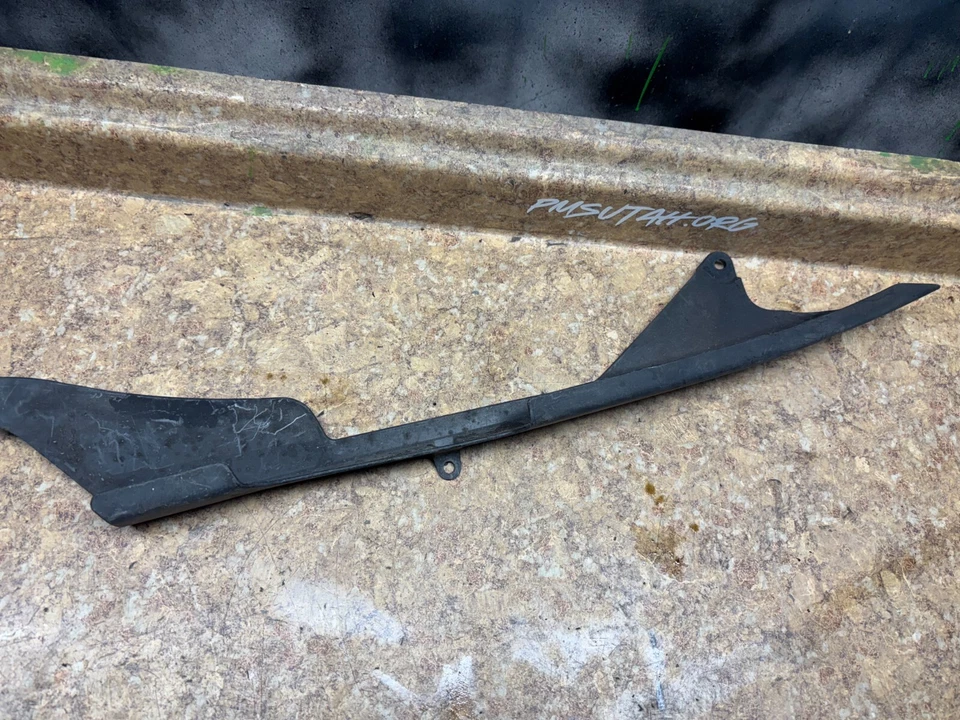 2012 Kawasaki Ninja ZX600R protetor de corrente traseira tampa de plástico esquerda ZX600 ZX 600 R Z7 - Imagem 3 de 4