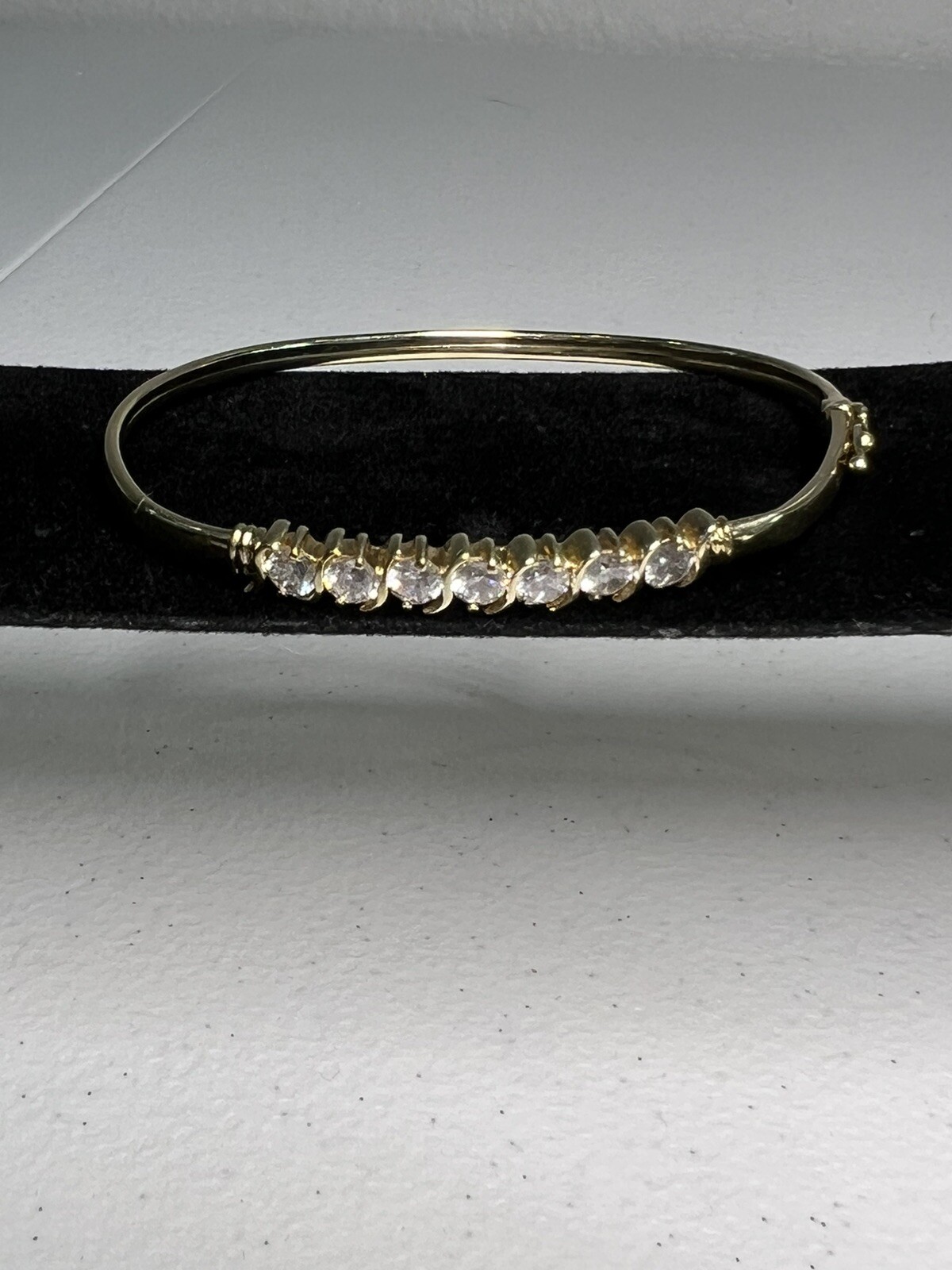 10k solid yellow gold smooth bangle bracelet 6.9 … - image 2