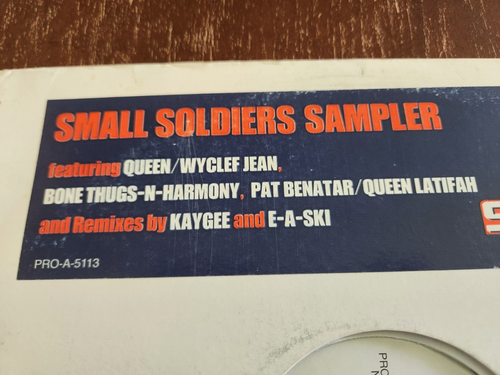 Small Soldiers Sampler feat. Queen Bones Thugs Harmony Pat Benatar Vinyl EP 12" - Picture 2 of 10