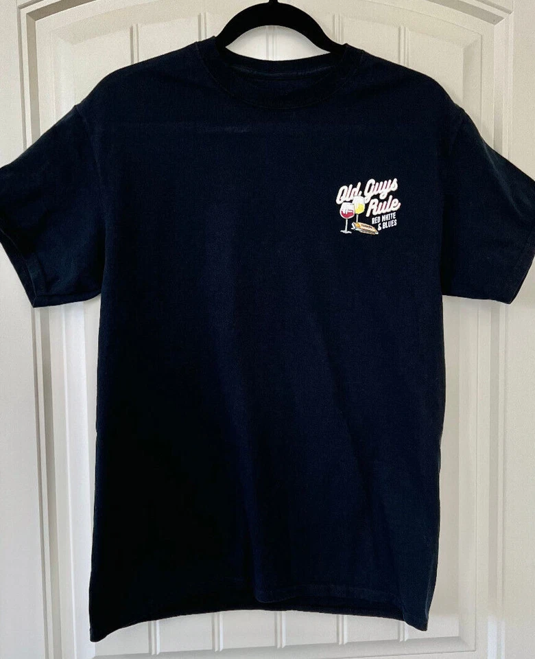 NWOT Old Guys Rule ‘Red, White & Blues’ Guitar & Records Cotton Black Tee Shirt Foto 2 de 4