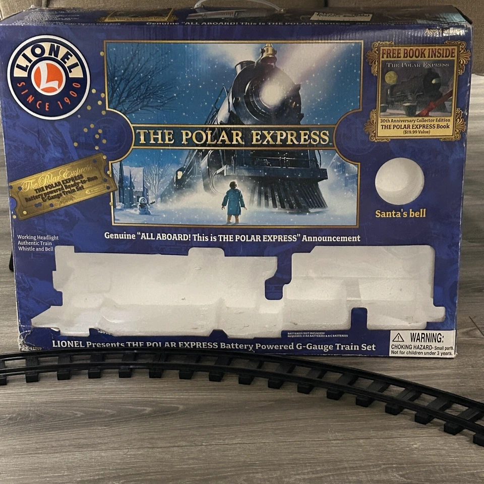 Lionel THE POLAR EXPRESS Battery Powered Christmas Train Set w/ 30th Anniv Book - Image 3 of 4