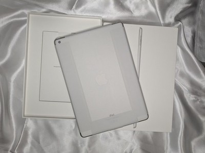 Apple iPad 9th Gen. 64GB, Wi-Fi, 10.2 in - Silver for sale online