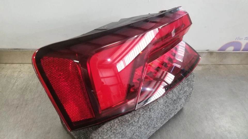 18 2018 AUDI S5 S LINE LUZ TRASERA LUZ CONDUCTOR IZQUIERDO CUPÉ Foto 3 de 4