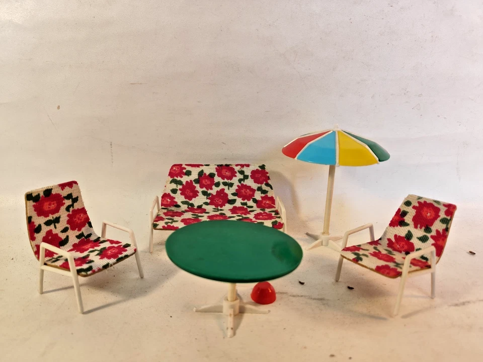 Lot Puppenstubenmöbel Puppenstube Balkon Terrasse Sonnenschirm Möbel DDR 70er - Bild 3 von 4