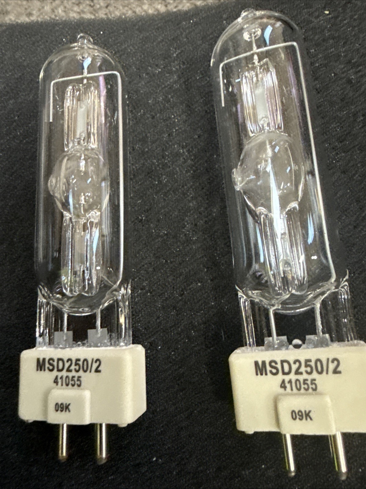 Two New MSD 250/2 250W 207V AC 8100K Stage And Club Lamp