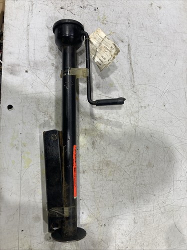 1974-1993 Volvo 140 142 144 145  240 242 244 245 jack original OEM  1255608