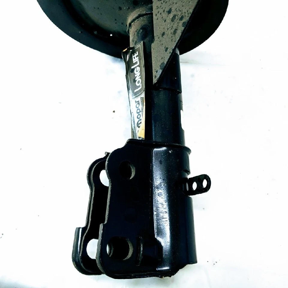 Mopar 4322736 se adapta a Daytona 89-95 Spirit Shadow Front RH LH Puntal 1986-93 OEM NOS Foto 3 de 4