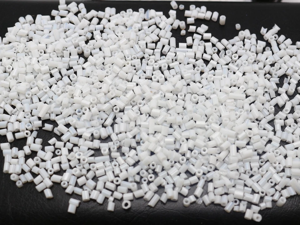 2500 Glass Tube Bugle Beads Opaque White Black 2X2mm + Storage Box Jewelry - Image 4 of 4