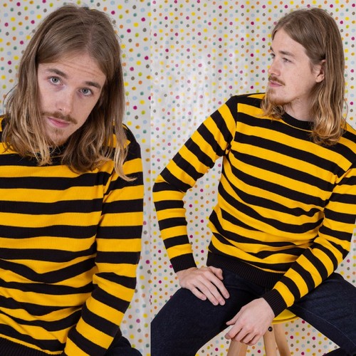 Run and Fly Yellow and Black Stripe Jumper Men/Women/Unisex XS S M L XL XXL - 第 1/3 張圖片
