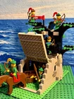 LEGO Castle Set Camouflaged Outpost 6066 - 100% Complete Vintage 1987 Forestmen