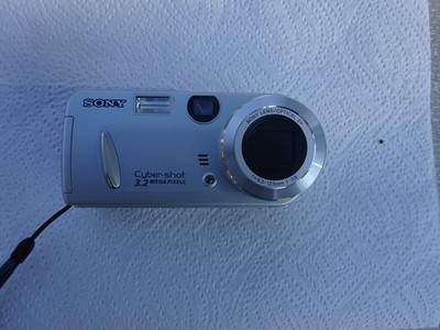 Sony DSC P52 Cyber-shot 3.2MP