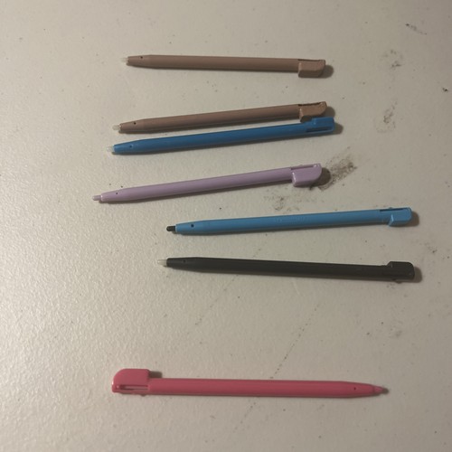 Nintendo DS Used Stylus/Pen Lot Of 7 Multicolor