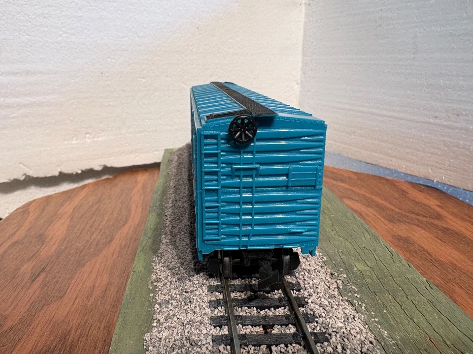 HO Scale 50’ Bachmann Middletown & New Jersey Plug Door Boxcar (25-016) - Image 4 of 4