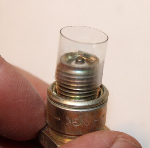 NEW! Box of 10 Spark Plugs #B-77HC Made In Japan - Picture 5 of 8