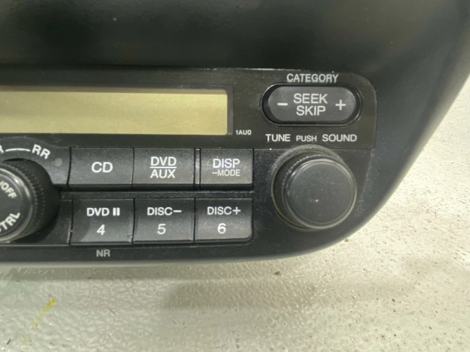 #2005-2010 HONDA ODYSSEY AM FM CD PLAYER RADIO RECEIVER 39100-SHJ-A800 - Image 3 of 4