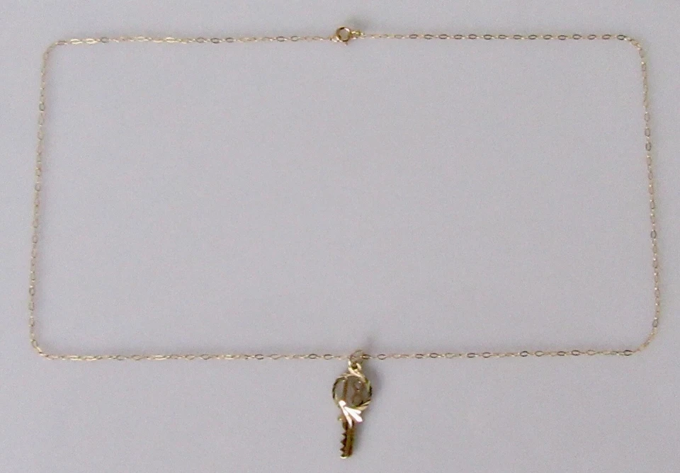 Collar de oro de 9 quilates - Colgante con llave vintage de oro amarillo de 9 quilates '18' y cadena de oro de 9 quilates Foto 3 de 4