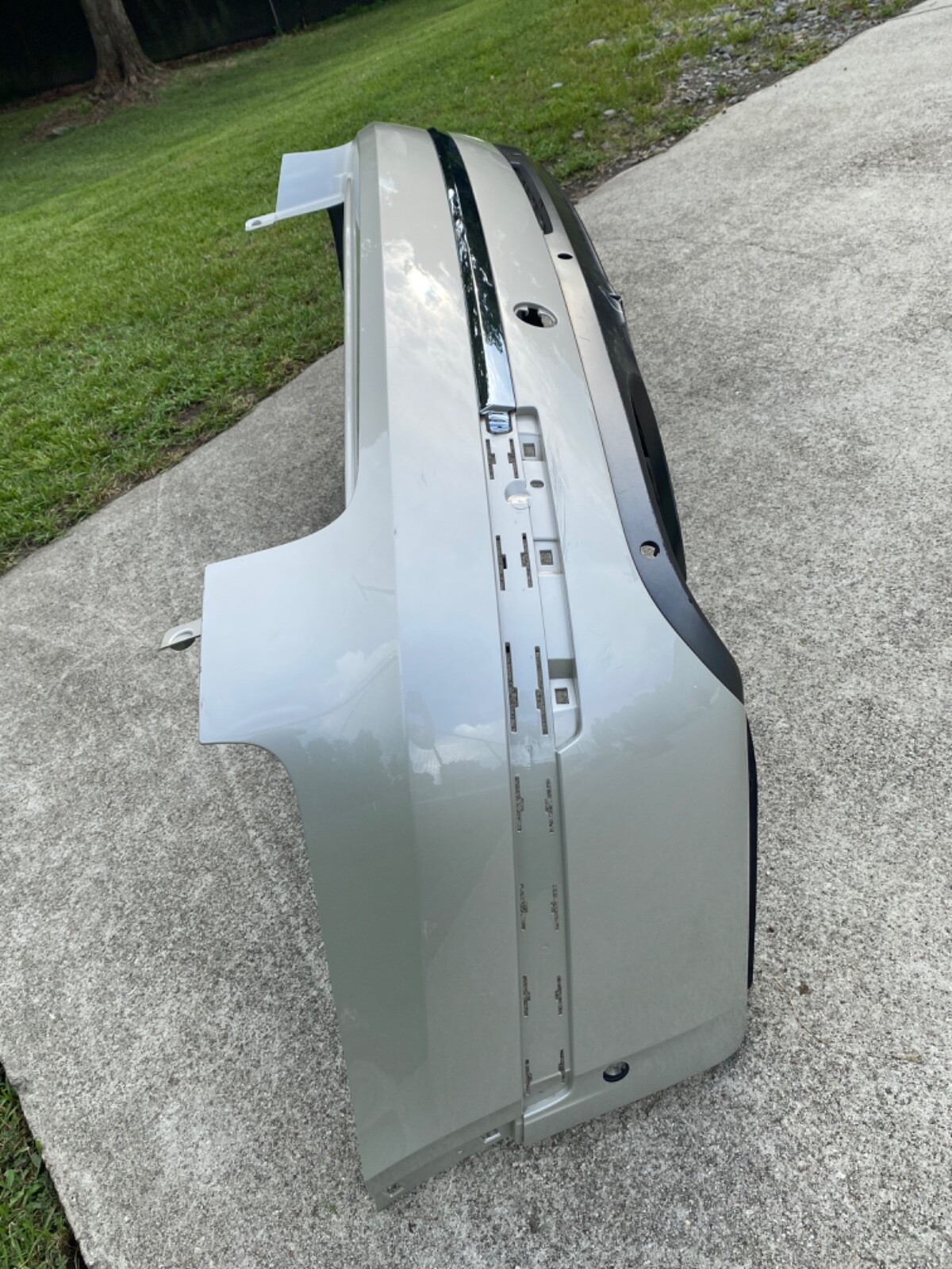 2017 2018 2019 Bentley Bentayga rear bumper “ NO SHIPPING “ 36A807511