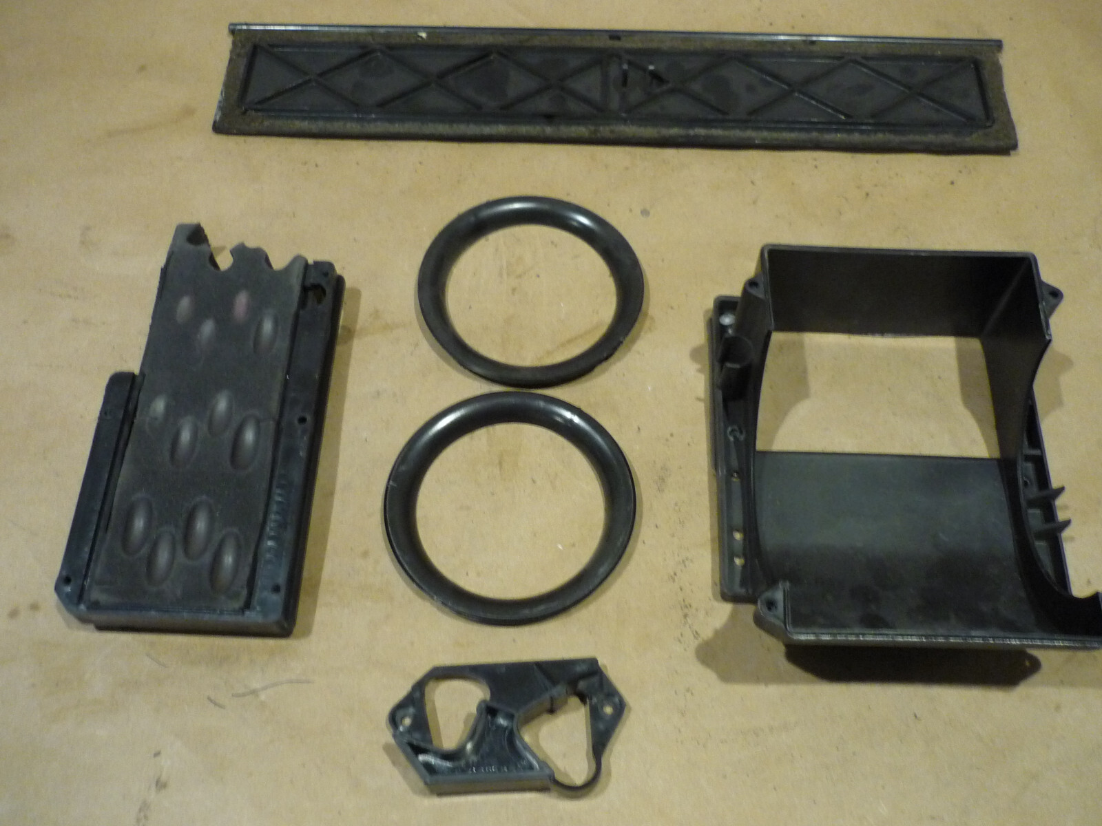 Ferrari 360, 430- Miscellaneous Parts For Evaporator Unit P/N 68070600