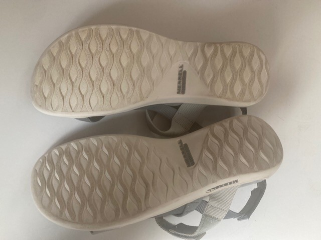 Merrell sandali donna taglia 8 grigio chiaro medio ammortizzati ad aria indossati una volta