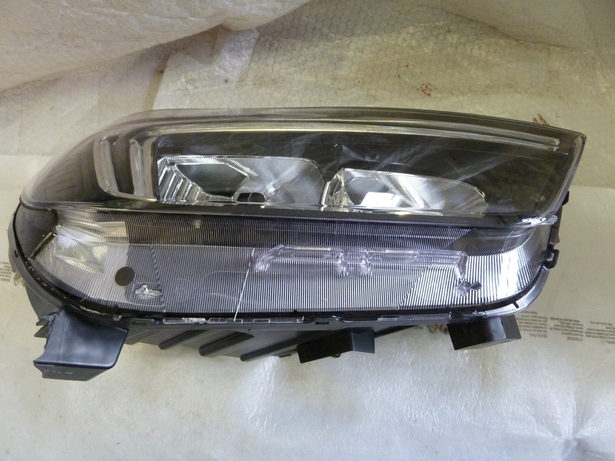 Vauxhall Mokka X Front Right Driver Side Headlight 42673061 for