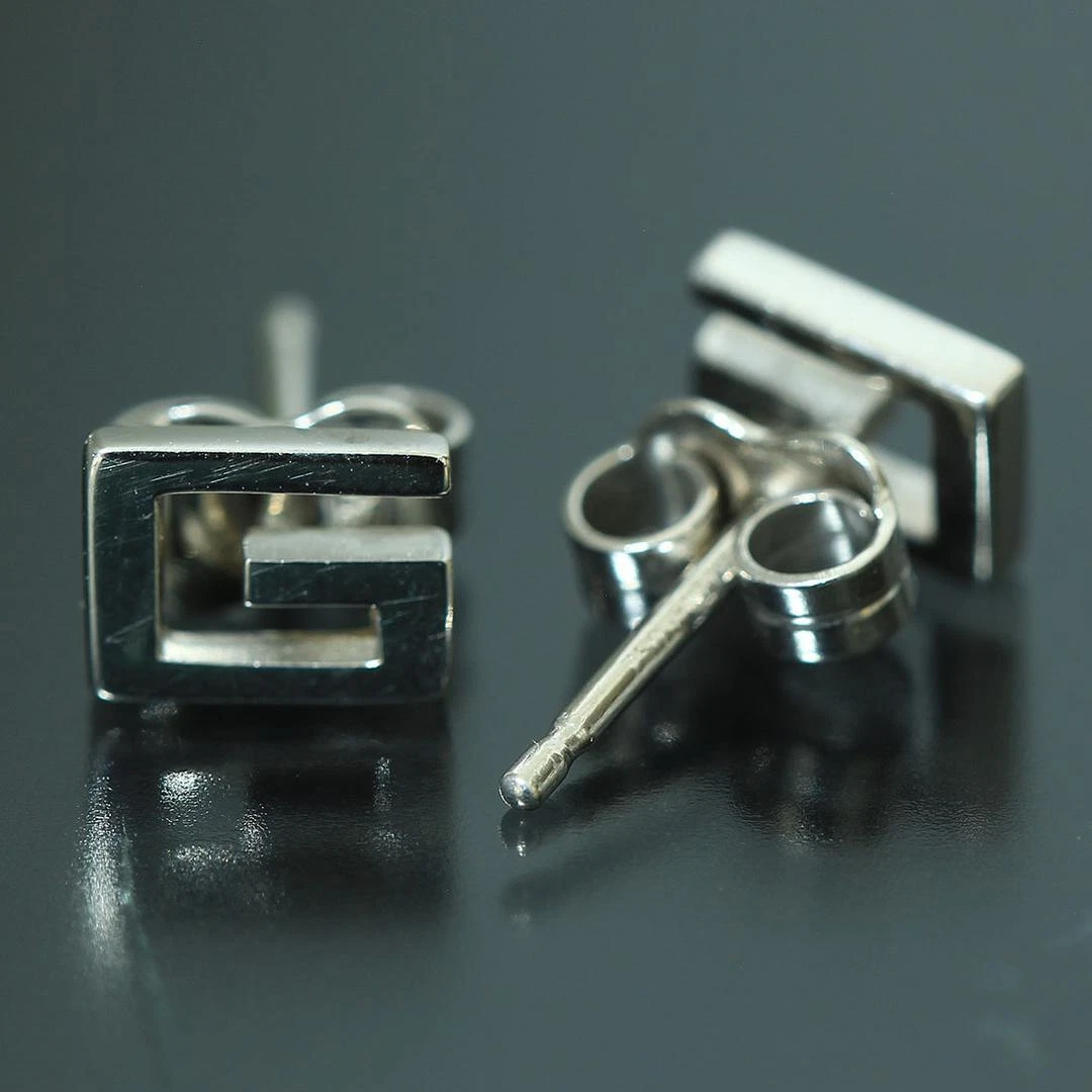 Boucles d'oreilles design logo Gucci G gravé or blanc 750 0,5 cm x 0,6 cm accessoires