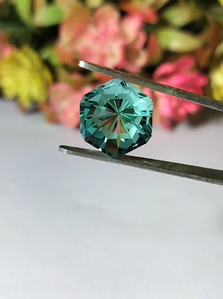 AAA Quality Aquamarine Hexagon Shape 15X15X11.30MM Unique Fantasy