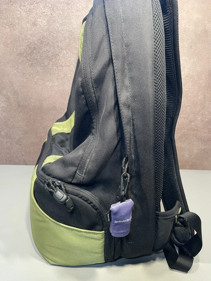 Lowepro CompuDaypack Camera Bag Laptop Backpack Rucksack Daypack bag- Small rip - Image 2 of 4