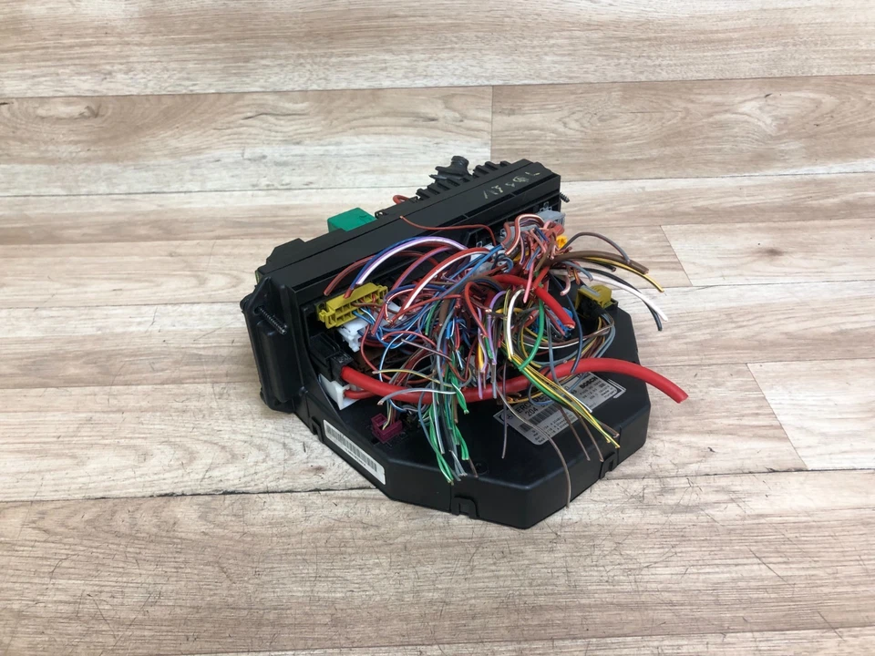 MERCEDES BENZ OEM W204 C300 C350 CAIXA DE FUSÍVEIS SAM FRONTAL BLOCO 2008-2011 2 - Imagem 4 de 4