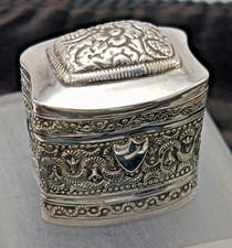 19th Century Loderein Dutch Scent Snuff Solid Silver Repousse Hinged Lid Box