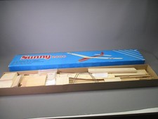 AW513 COSMOS MAQUETTE BALSA AVION PLANEUR RC SUNNY 2000 REF 02 035 660