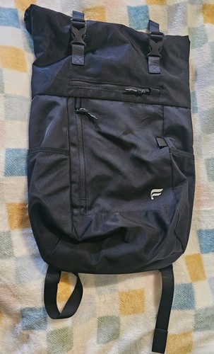 Fabletics The Only Rucksack schwarz Reisetasche wasserabweisend Sporttasche vielseitig  - Bild 1 von 4
