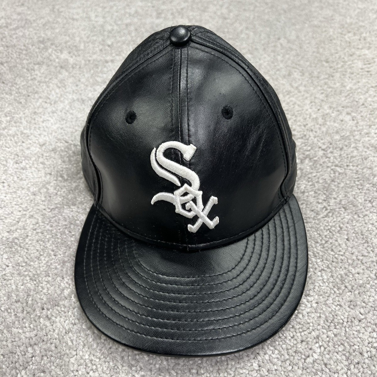 Chicago White Sox Hat Fitted 7 1/4 New Era 59FIFTY Black Leather