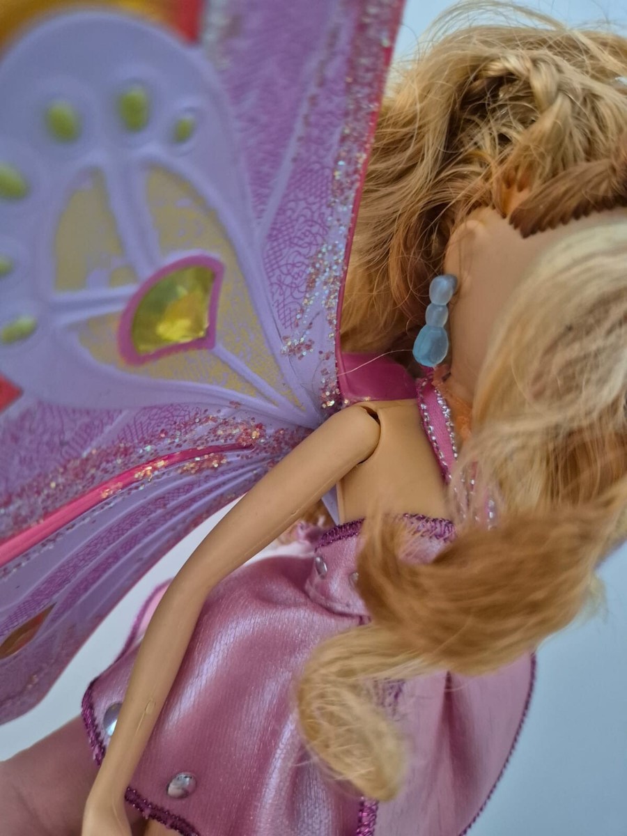 Mattel - M8678 - Winx - Poupée - Bloom Ailes Couleurs Magiques